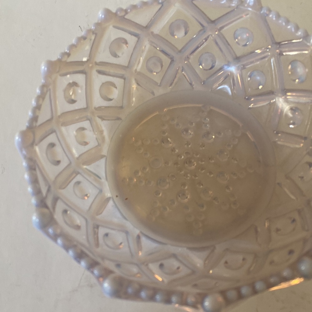 Vintage Moonstone Opalescent Hobnail glass candy or nut dish - Picture 7 of 8